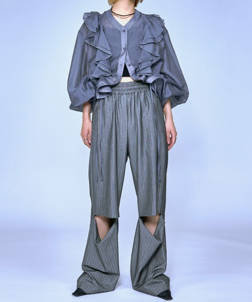 Ezick（エジック）の「Midnight Ruffle ドロストシアーブラウス（シャツ/ブラウス・レディース・ブラック/パープル/グレイッシュブルー・FREE）」の22枚目の写真