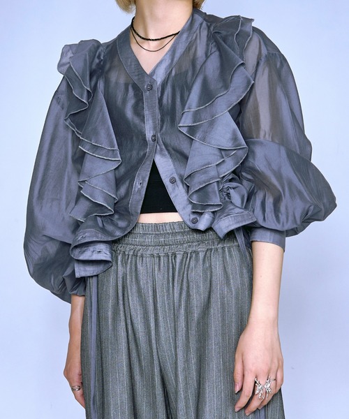 Ezick（エジック）の「Midnight Ruffle ドロストシアーブラウス（シャツ/ブラウス・レディース・ブラック/パープル/グレイッシュブルー・FREE）」の15枚目の写真