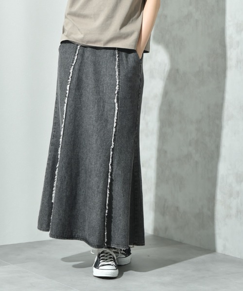 INTERPLANET（インタープラネット）の「フリンジ切替デニムスカート（デニムスカート・レディース・ライトブルー/ブラック・FREE）」の2枚目の写真