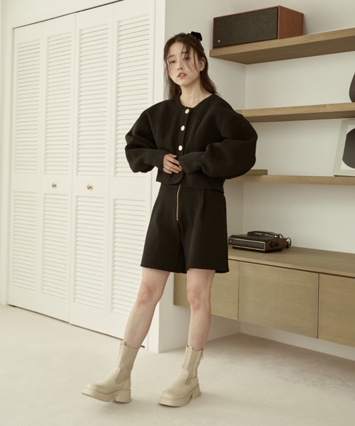 moi tytto（モイテュット）の「ニュアンスボタンノーカラーニットカーディガン（カーディガン/ボレロ・レディース・ナチュラル/ブラック/ベージュ・FREE）」の10枚目の写真