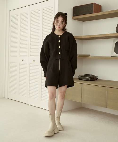 moi tytto（モイテュット）の「ニュアンスボタンノーカラーニットカーディガン（カーディガン/ボレロ・レディース・ナチュラル/ブラック/ベージュ・FREE）」の11枚目の写真