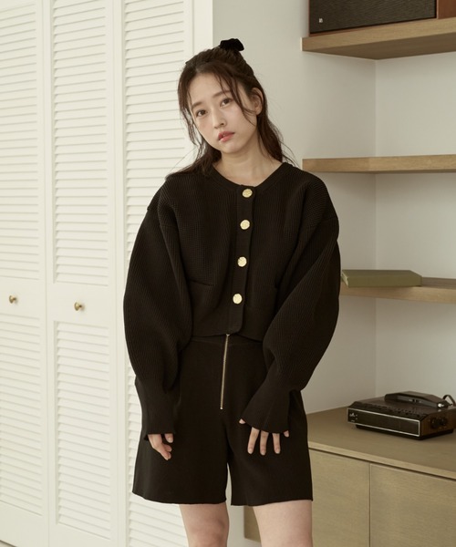 moi tytto（モイテュット）の「ニュアンスボタンノーカラーニットカーディガン（カーディガン/ボレロ・レディース・ナチュラル/ブラック/ベージュ・FREE）」の16枚目の写真