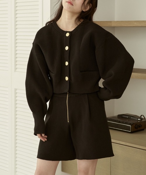 moi tytto（モイテュット）の「ニュアンスボタンノーカラーニットカーディガン（カーディガン/ボレロ・レディース・ナチュラル/ブラック/ベージュ・FREE）」の18枚目の写真