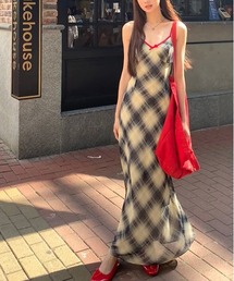 gossip！ロサンゼルス（ゴシップロサンゼルス）の「Y2K グラデーションチェック キャミワンピース（ワンピース）」