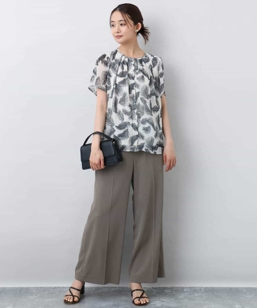 MK MICHEL KLEIN(エムケーミッシェルクラン)の「センタープレス入りストレートワイドパンツ/UVカット/接触冷感/速乾/洗える(その他パンツ・レディース・ライトグレー/カーキ・38)」の8枚目の写真