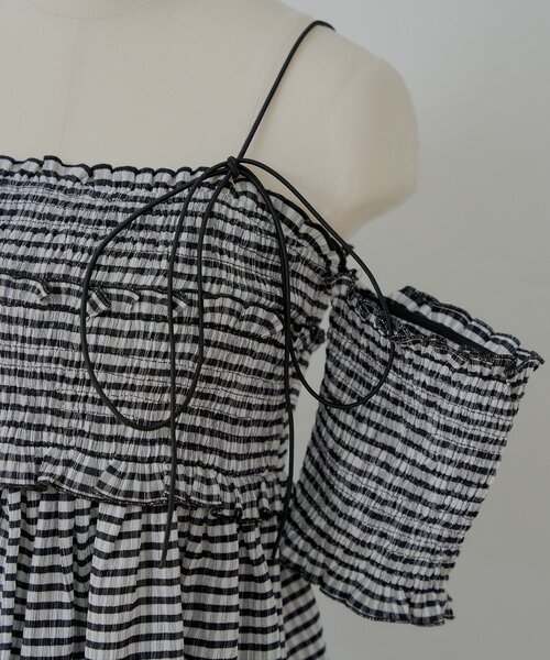 chico シャーリングオフショル3点セット 水着】シャーリングオフショル3点セット（水着）｜Chico（チコ