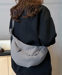 ソフトナイロン ラウンド ミニ ショルダーバッグ