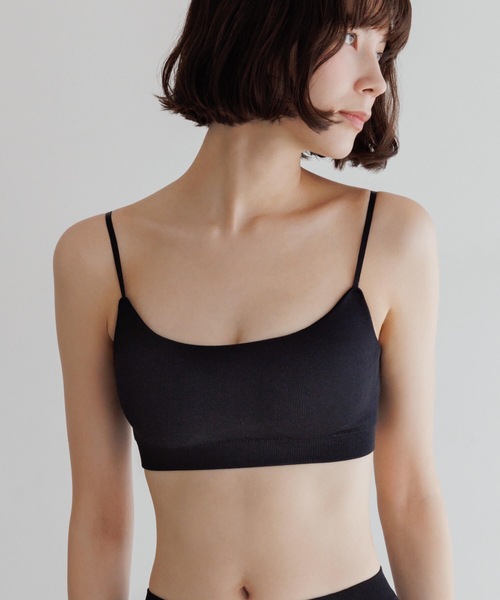 BAMBI WATER（バンビウォーター）の「【昼夜兼用】ノンワイヤーなのにホールド力抜群 外出時もおうちでも 1日中使える ナイトブラ (バンドゥ) セットアップ可能（ナイトブラ・レディース・グレイッシュベージュ/ブラック・XL/L/M/S）」の3枚目の写真