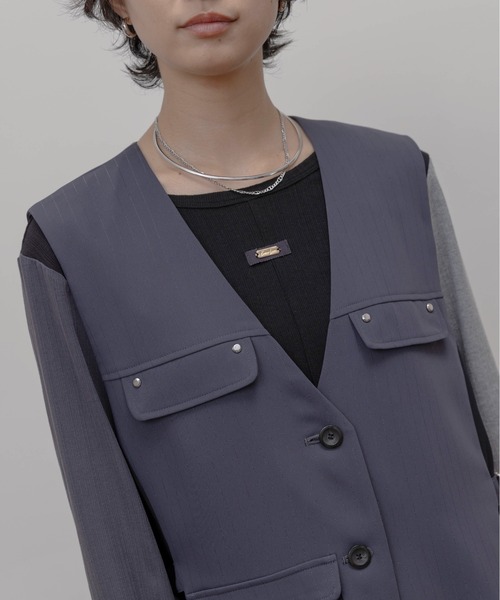 Eimee Law(エイミーロウ)の「ラメストライプミリタリーベスト(ベスト・レディース・スミクロ/ベージュ・FREE)」の13枚目の写真