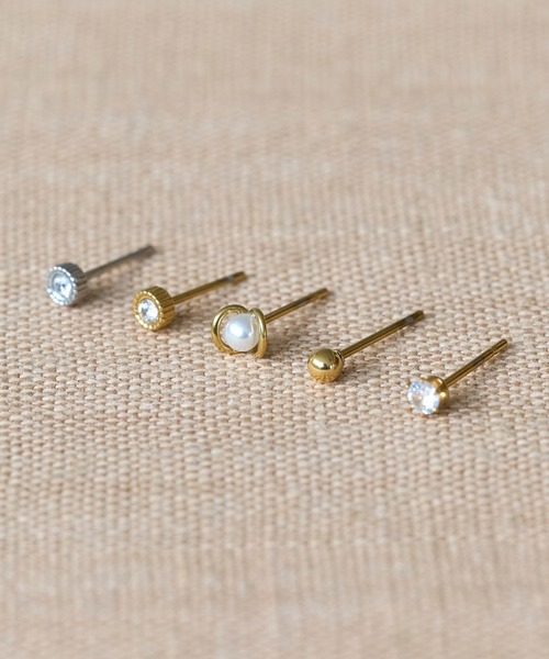 Phoebe(フィービィー)の「【金属アレルギー対応】プチシャイニングピアス(片耳)/サージカルステンレス(ピアス(片耳用)・レディース・シルバー/イエローゴールド・FREE)」の15枚目の写真