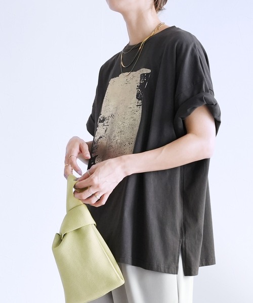 reca（レカ）の「箔プリント半袖BIG Tシャツ（Tシャツ/カットソー・レディース・オフホワイト/チャコール/ブラウン・FREE）」の10枚目の写真