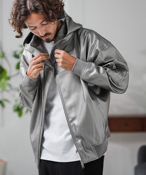 Magine(マージン)の「mj10909-Synthetic Leather Hooded Blouson フーデットブルゾン(ブルゾン・メンズ・ブラック/シルバー・48/46/44)」の1枚目の写真