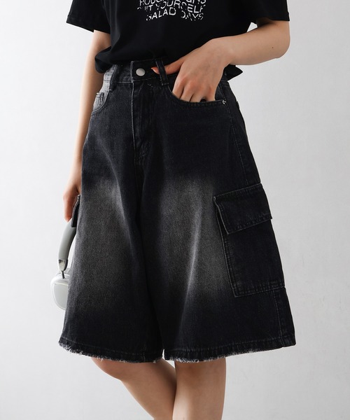 SpRay(スプレイ)の「デニムカーゴハーフパンツ(カーゴパンツ・レディース・ブラック/ダークブルー・SMALL/MEDIUM)」の2枚目の写真