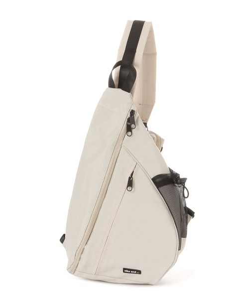 niko and...（ニコアンド）の「オリジナル撥水スリングバッグ（ショルダーバッグ・レディース・カーキ/ブラック/グレー/マルチ/アイボリー・0）」の2枚目の写真