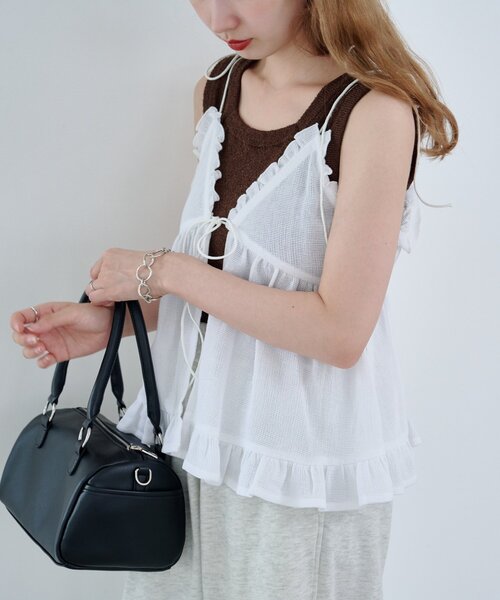 Kastane（カスタネ）の「フリルキャミビスチェ（キャミソール・レディース・ネイビー/オフホワイト・FREE）」の4枚目の写真