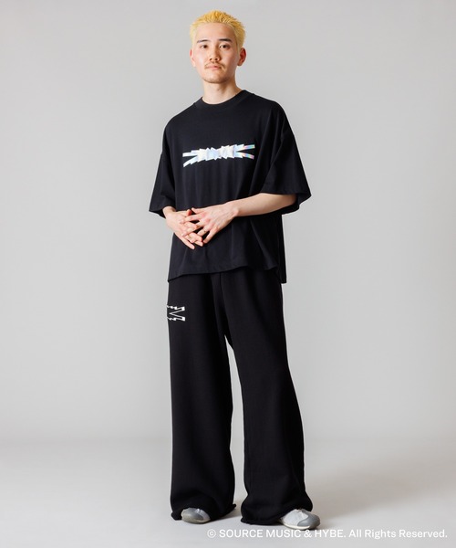 LE SSERAFIM（ル セラフィム）の「LE SSERAFIM × ZOZOTOWN RELAX