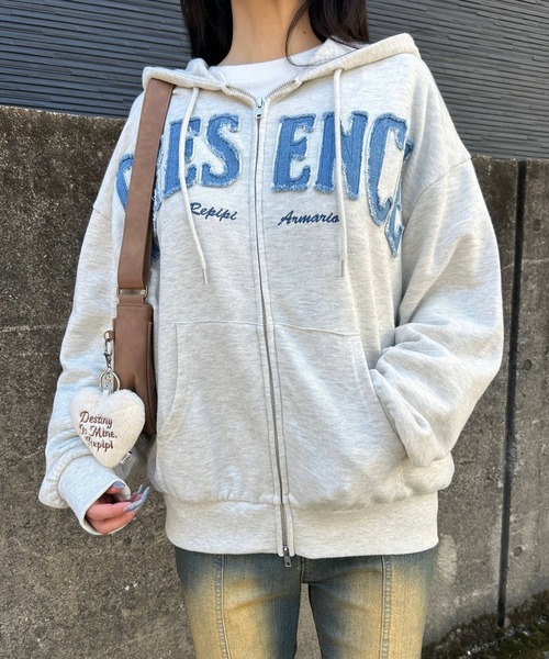 repipi armario(レピピ アルマリオ)の「ワッペンルーズZIPパーカー(パーカー・キッズ・ブルー系/ブラウン系/グレー系/ブラック系・SMALL/MEDIUM/LARGE)」の8枚目の写真