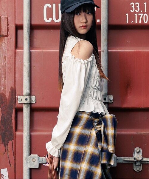 algy(アルジー)の「シャーリング肩あきトップス(Tシャツ/カットソー・キッズ・ピンク/オフホワイト/ブラック・XX-SMALL/X-SMALL/MEDIUM/SMALL)」の9枚目の写真