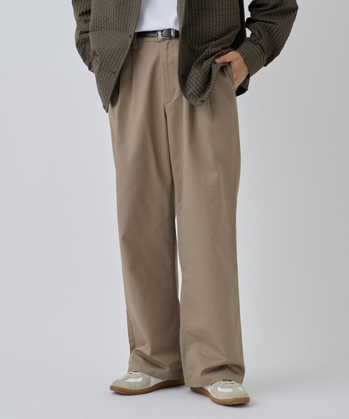 COLONY 2139(コロニートゥーワンスリーナイン)の「チノ2タックパンツ(チノパンツ・メンズ・ブラック/ベージュ・LARGE/MEDIUM)」の7枚目の写真