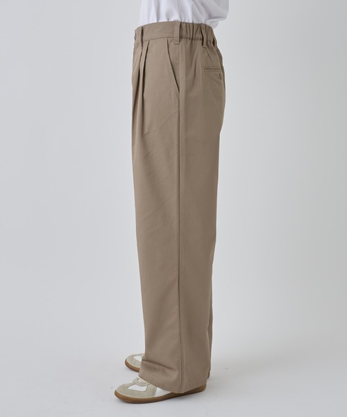 COLONY 2139(コロニートゥーワンスリーナイン)の「チノ2タックパンツ(チノパンツ・メンズ・ブラック/ベージュ・LARGE/MEDIUM)」の20枚目の写真