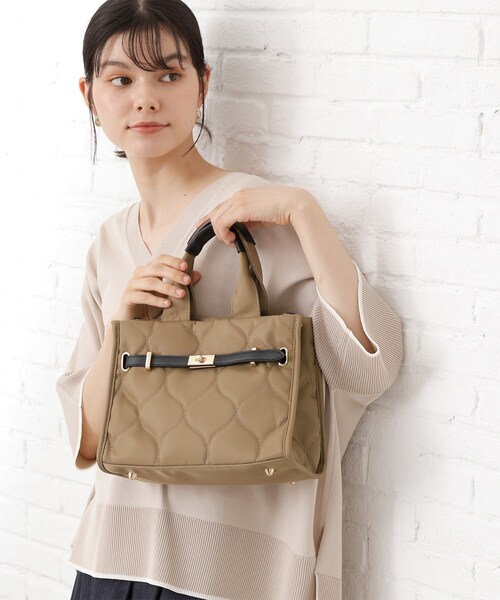 THE SHOP TK (ザ ショップ ティーケー )の「ナイロンキルトミドルトートバッグ(トートバッグ・レディース・ブラック/ベージュ・00)」の5枚目の写真