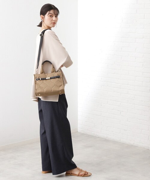 THE SHOP TK (ザ ショップ ティーケー )の「ナイロンキルトミドルトートバッグ(トートバッグ・レディース・ブラック/ベージュ・00)」の6枚目の写真