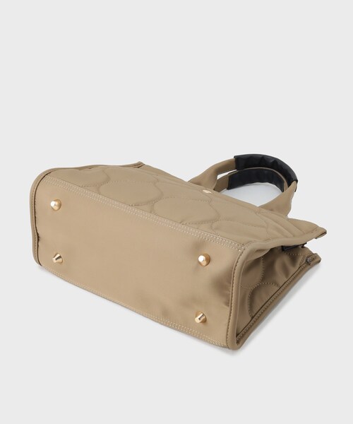 THE SHOP TK (ザ ショップ ティーケー )の「ナイロンキルトミドルトートバッグ(トートバッグ・レディース・ブラック/ベージュ・00)」の11枚目の写真