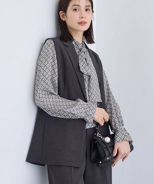 INDIVI(インディヴィ)の「【セットアップ可能】凹凸ストレッチ素材テーラードカラージレジャケット(テーラードジャケット・レディース・スミクロ/ライトグレー/ブラック系その他6/ライトグレー系5/ブラック系その他7・38/13/34/15 /05)」の21枚目の写真