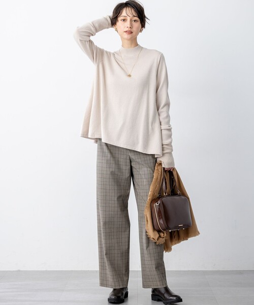 23区（ニジュウサンク）の「【洗える】ピュアカシミヤ フレア ニット（ニット/セーター・レディース・ブルー系/イエロー系/黄土色系/ライトグレー系/スカイブルー系/オレンジ系/ベージュ系・38）」の14枚目の写真