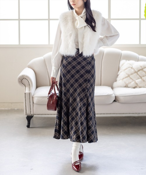 CLEAR BASIC（クリアベーシック）の「【低身長用サイズ有】バックレースアップチェック柄マーメイドスカート[フェミニン 着回し抜群 大人]≪AW新作≫（スカート・レディース・ブラウン/ネイビー/ブラック/ベージュ・PF/F）」の8枚目の写真