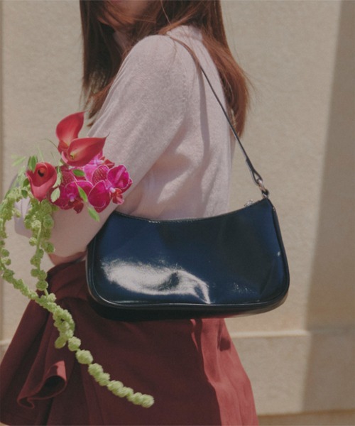 KOBE LETTUCE（コウベレタス）の「ホーボーショルダーバッグ（ショルダーバッグ・レディース・ブラウン/ワイン/ブラック・F）」の5枚目の写真