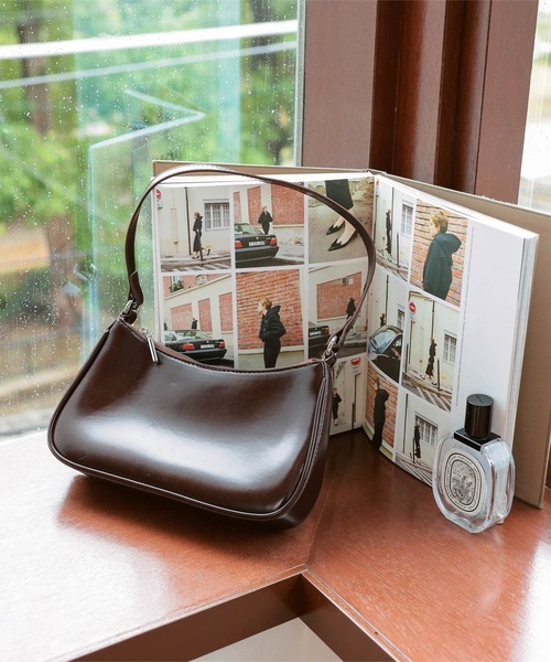 KOBE LETTUCE（コウベレタス）の「ホーボーショルダーバッグ（ショルダーバッグ・レディース・ブラウン/ワイン/ブラック・F）」の8枚目の写真