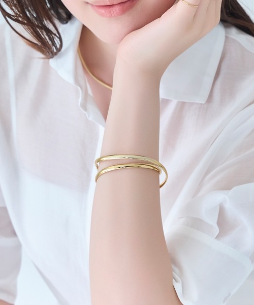 Phoebe(フィービィー)の「【金属アレルギー対応】ツインカレントカフバングル/ニッケルフリー(バングル/リストバンド・レディース・イエローゴールド/シルバー・FREE)」の4枚目の写真