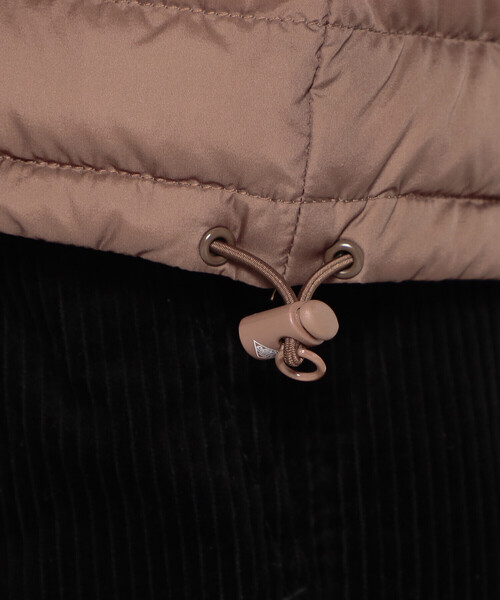 DANTON(ダントン)の「WOMEN'S CREWNECK INNER DOWN JACKET(ダウンジャケット/コート・レディース・ブラック/オフホワイト/オリーブ/マスタード/ブラック系その他/ブラウン系その他/ベージュ系その他・S/M/XS)」の8枚目の写真