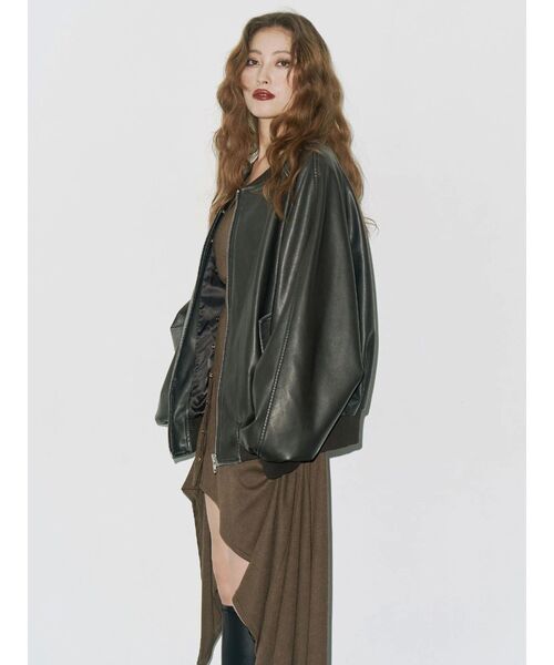 EVRIS（エヴリス）の「ヴィンテージライクフェイクレザーブルゾン【セットアップ着用可能】（ブルゾン・レディース・ブラック/ブラウン・FREE）」の16枚目の写真