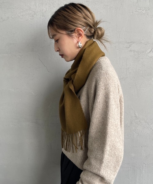 FRED PERRY（フレッドペリー）の「[FRED PERRY/フレッドペリー] ワンポイントロゴ刺繍 ラムウール スカーフ（マフラー・レディース・ボルドー/キャメル/ブラック/ネイビー・ONE SIZE）」の15枚目の写真