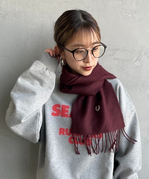 FRED PERRY（フレッドペリー）の「[FRED PERRY/フレッドペリー] ワンポイントロゴ刺繍 ラムウール スカーフ（マフラー・レディース・ボルドー/キャメル/ブラック/ネイビー・ONE SIZE）」の17枚目の写真