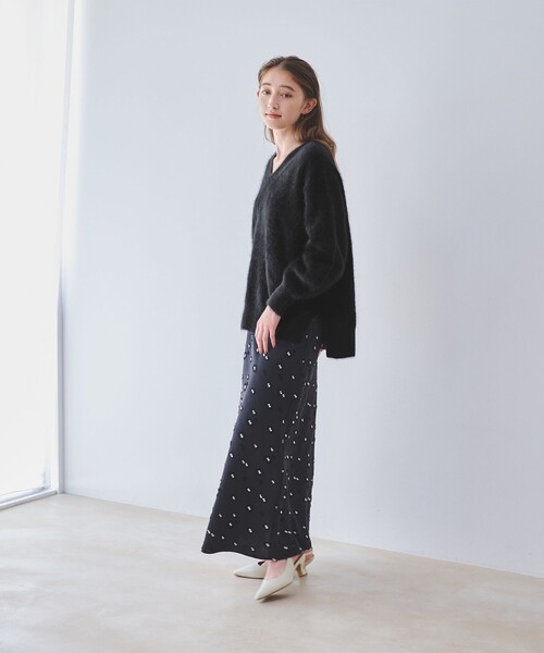 UNITED ARROWS（ユナイテッドアローズ）の「フォックスカシミヤ Vネック ニット（ニット/セーター・レディース・モカ/その他2/ブラック/その他7・FREE）」の5枚目の写真