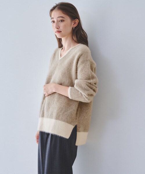 UNITED ARROWS（ユナイテッドアローズ）の「フォックスカシミヤ Vネック ニット（ニット/セーター・レディース・モカ/その他2/ブラック/その他7・FREE）」の10枚目の写真