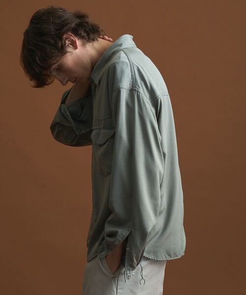 PUBLIC TOKYO（パブリックトウキョウ）の「【SHIOTA × PUBLIC TOKYO】ウエスタンキュプラシャツ（シャツ/ブラウス・メンズ・オフホワイト/セージグリーン/ライトブルー・1/2）」の19枚目の写真