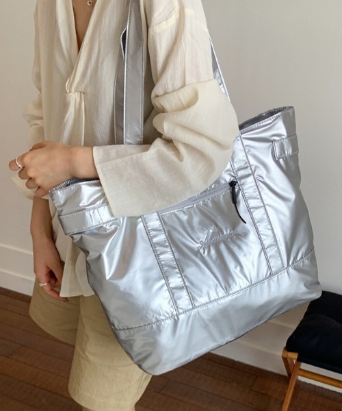 Vipoa(ヴィポア)の「LOGO BIG TOTE BAG(トートバッグ・レディース・ホワイト/ブラック/シルバー・FREE)」の18枚目の写真