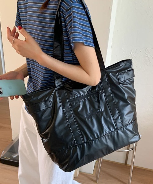 Vipoa(ヴィポア)の「LOGO BIG TOTE BAG(トートバッグ・レディース・ホワイト/ブラック/シルバー・FREE)」の9枚目の写真
