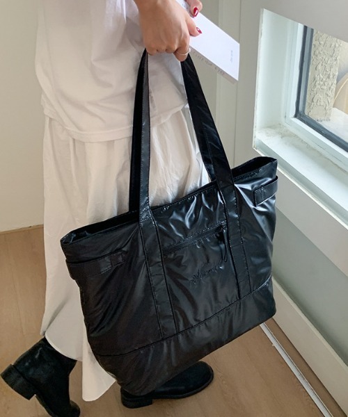 Vipoa(ヴィポア)の「LOGO BIG TOTE BAG(トートバッグ・レディース・ホワイト/ブラック/シルバー・FREE)」の6枚目の写真