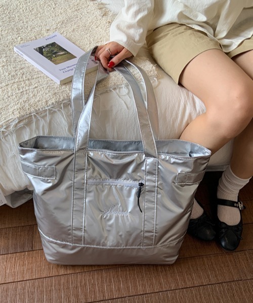 Vipoa(ヴィポア)の「LOGO BIG TOTE BAG(トートバッグ・レディース・ホワイト/ブラック/シルバー・FREE)」の22枚目の写真