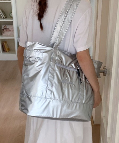 Vipoa(ヴィポア)の「LOGO BIG TOTE BAG(トートバッグ・レディース・ホワイト/ブラック/シルバー・FREE)」の19枚目の写真
