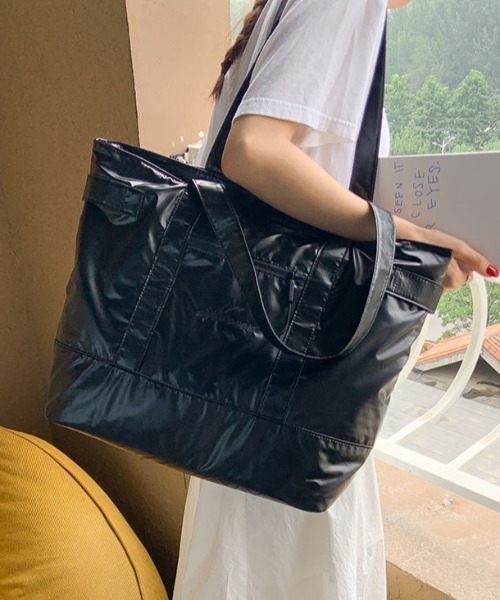 Vipoa(ヴィポア)の「LOGO BIG TOTE BAG(トートバッグ・レディース・ホワイト/ブラック/シルバー・FREE)」の11枚目の写真