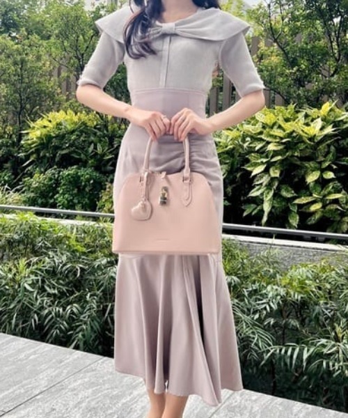 Samantha Thavasa(サマンサタバサ)の「ハートモチーフレザーハンドバッグ 大サイズ(ハンドバッグ・レディース・ブラック/ピンクベージュ/オフホワイト・FREE)」の3枚目の写真