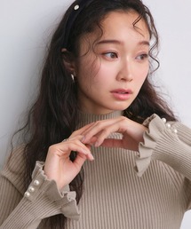 RUIRUE BOUTIQUE（ルイルエブティック）の「洗える ストレッチ ｜ 袖口 ニット フリル ＆ パール RIB ニット ｜ 長袖 リブニット セーター ニットトップス（ニット/セーター）」