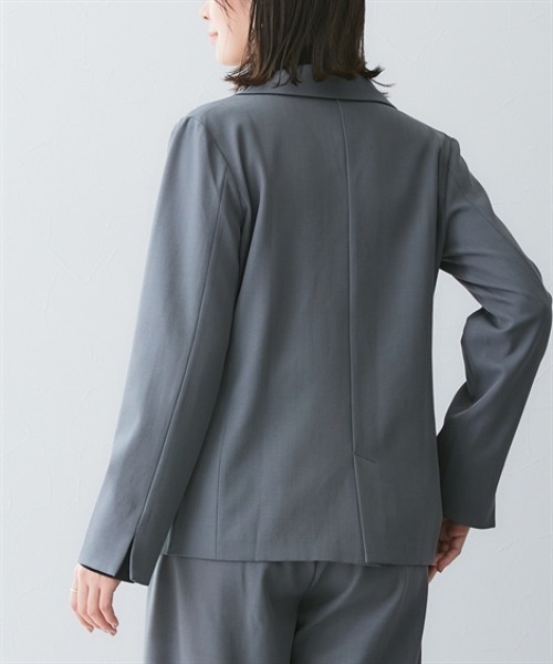 7days Life Styling（セブンデイズライフスタイリング）の「落ち感ドレープ素材ダブルテーラードジャケット（タテヨコストレッチ・しわになりにくい・速乾・ＵＶカット）＜大きいサイズ有＞（カバーオール・レディース・グレー/ブラック・M/L/LL/3L）」の14枚目の写真