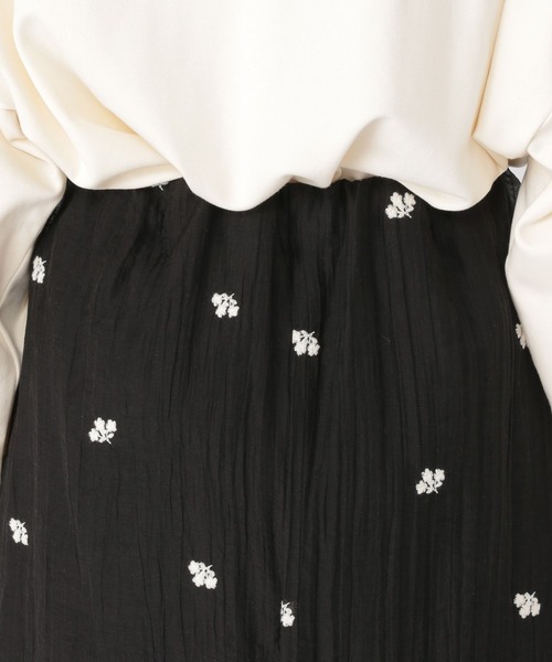 studio CLIP（スタディオクリップ）の「【daily CLIP】小花刺繍タイトスカート（スカート・レディース・ホワイト/ブラック・FREE）」の20枚目の写真